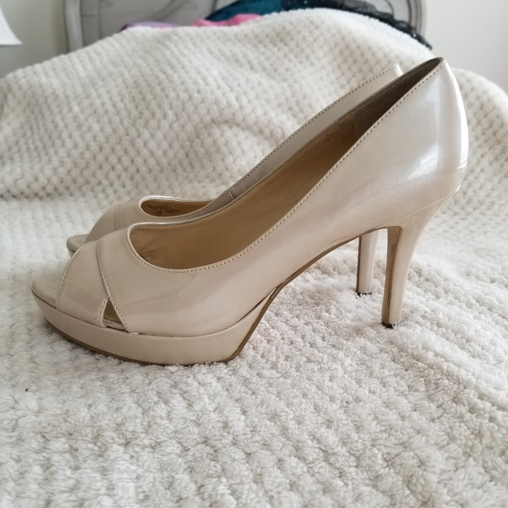 Shoes - Picture 2 of 3